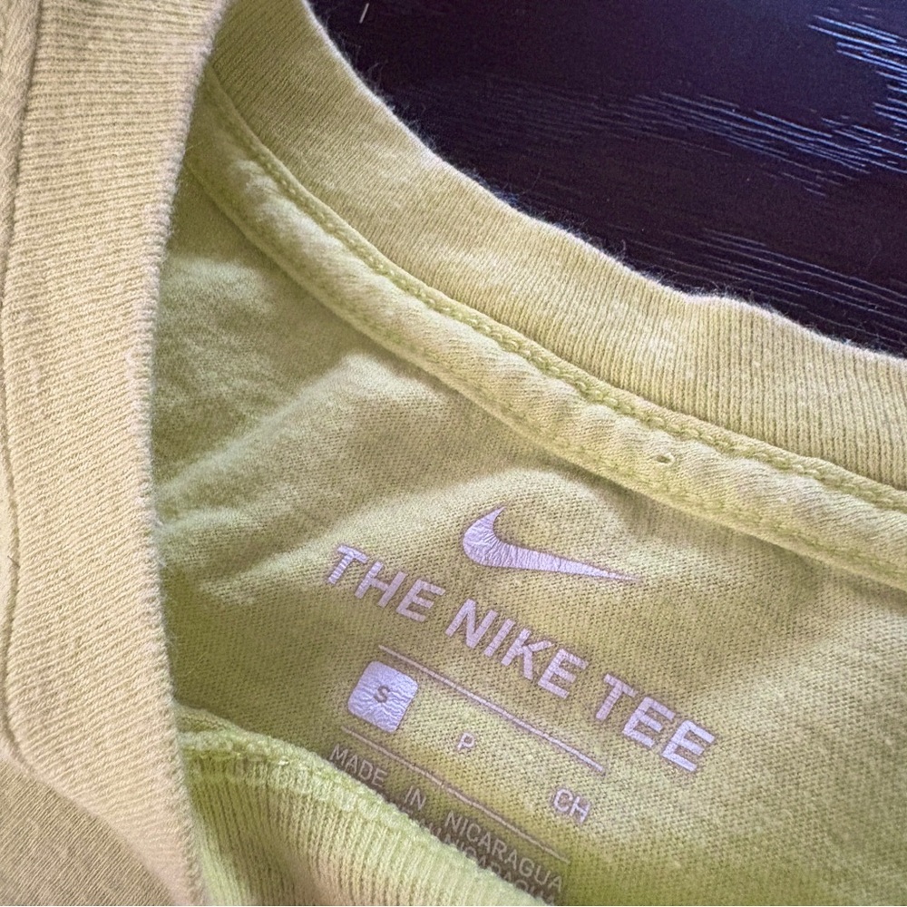 Nike Just Do It Yellow Sleeveless Muscle Tee - Picture 4 of 8